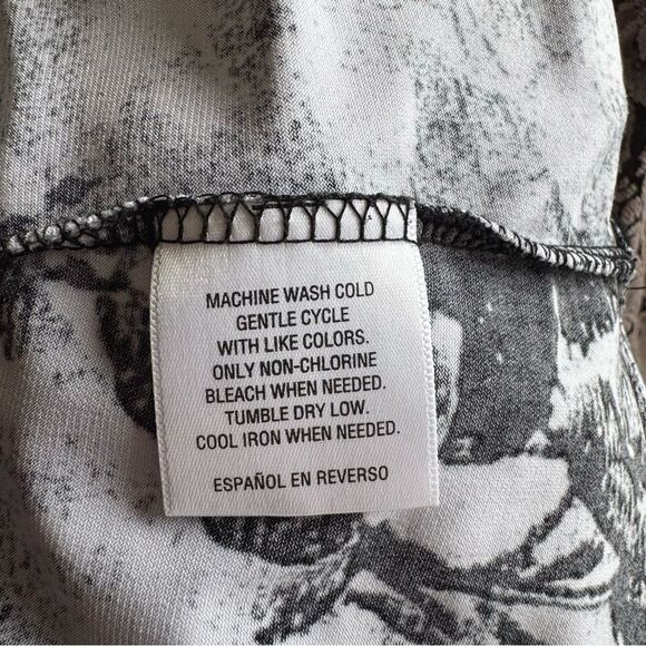 Style & Co Floral V-neck Faux Wrap Black White Blouse Top 1X - Picture 9 of 9